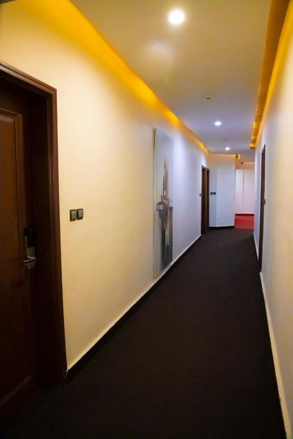 โรงแรมลา คาซา เซียโล โกโตนู ภายนอก รูปภาพ